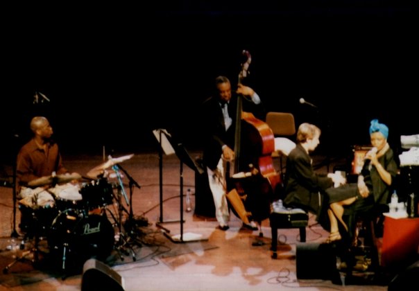 Dee Dee Bridgewater & the Ray Brown Trio - Analoge Photo (scanned)